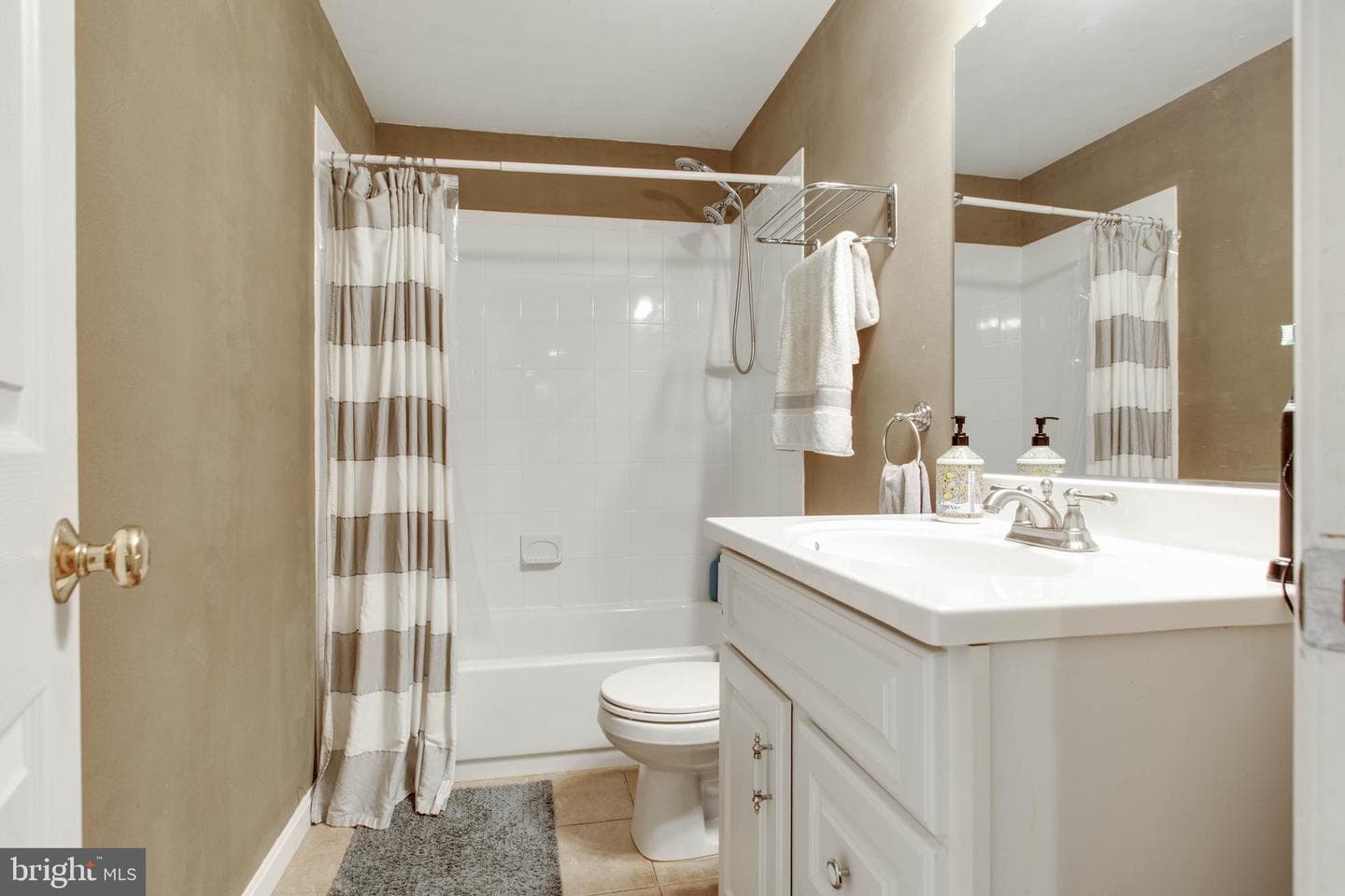 10533 Chesham Way photo 54