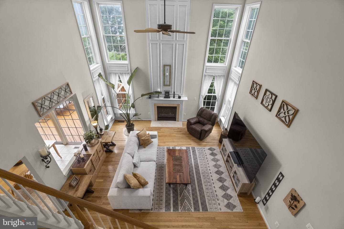 6418 Erin Drive photo 3