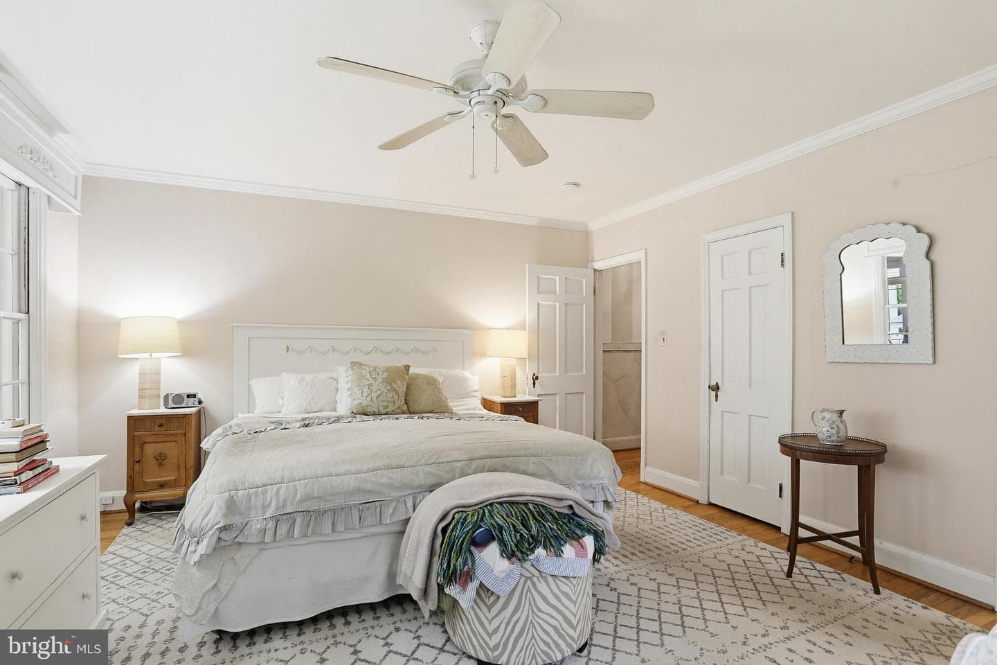 5060 Amesbury Drive photo 26