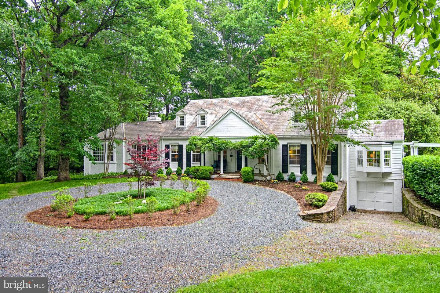 5060 Amesbury Drive photo 3