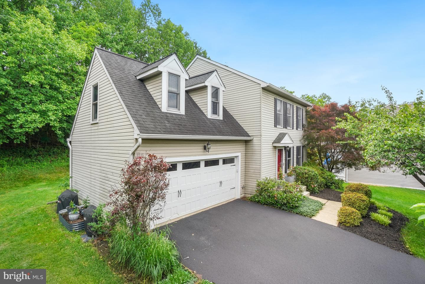 6093 Adcock Lane photo 4
