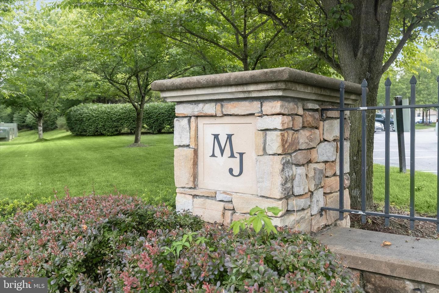 8876 Montjoy Place photo 3