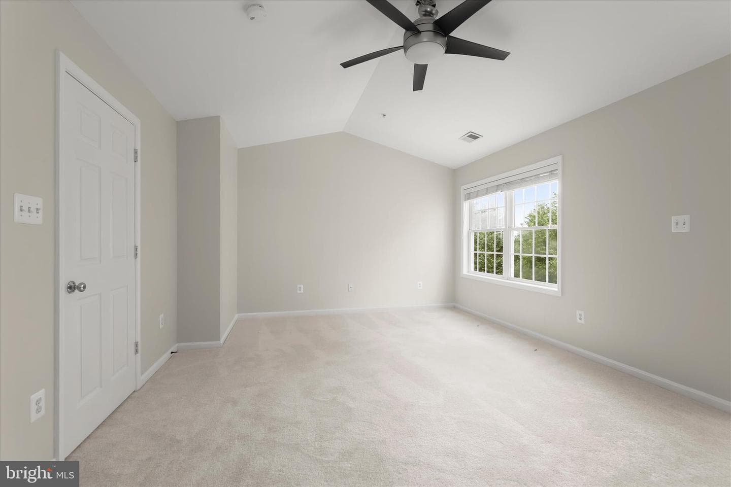 8876 Montjoy Place photo 34