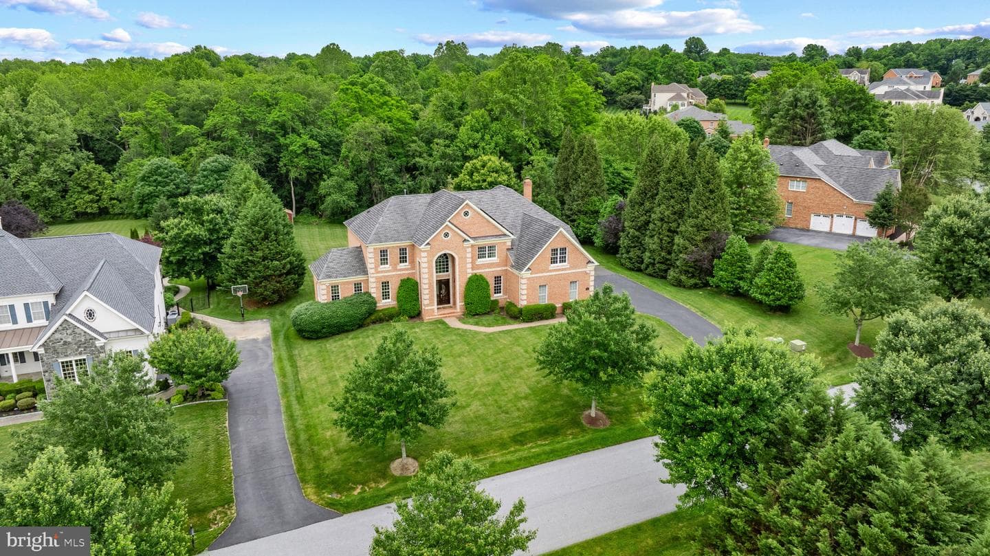 11526 Fox River Drive photo 3