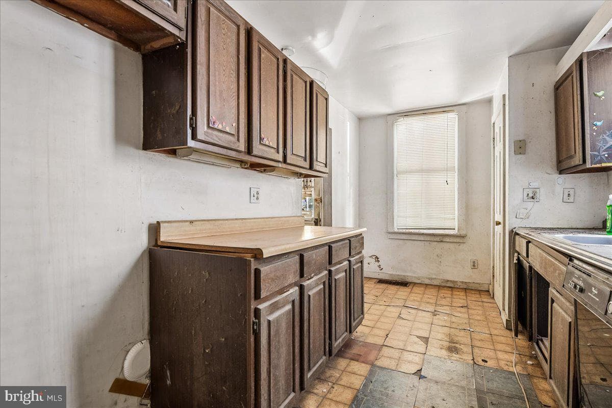 8472 Frederick Road photo 5