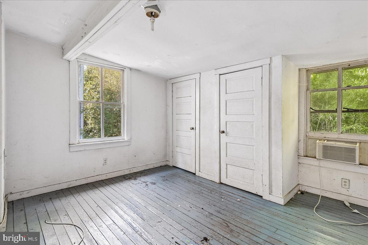 8472 Frederick Road photo 9