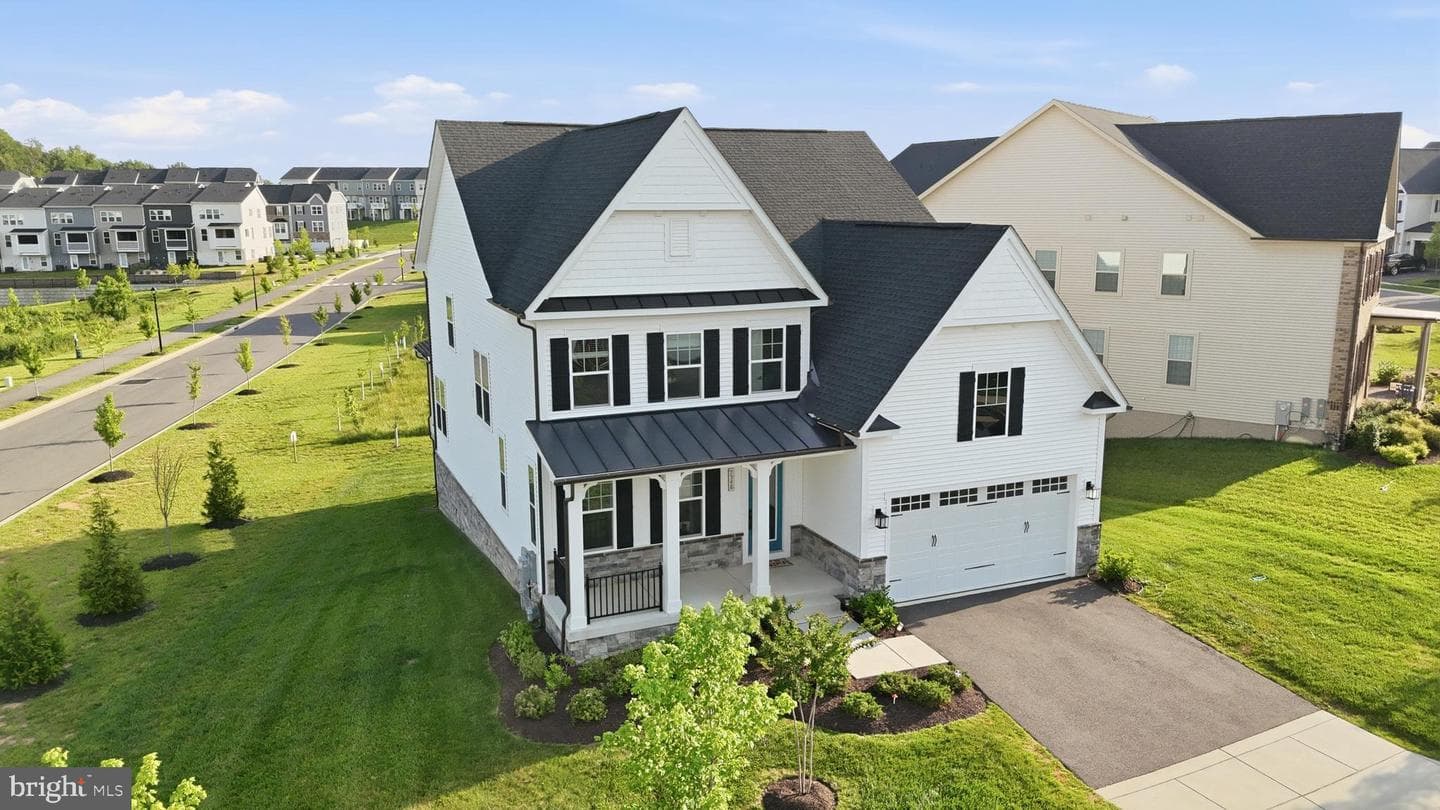 7548 Zoe Lane photo 4