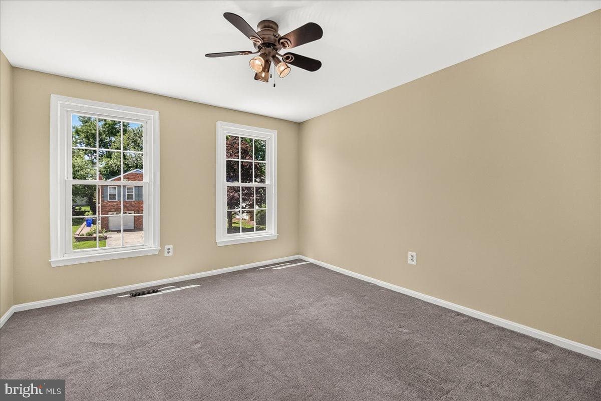 6630 Windsor Court photo 36