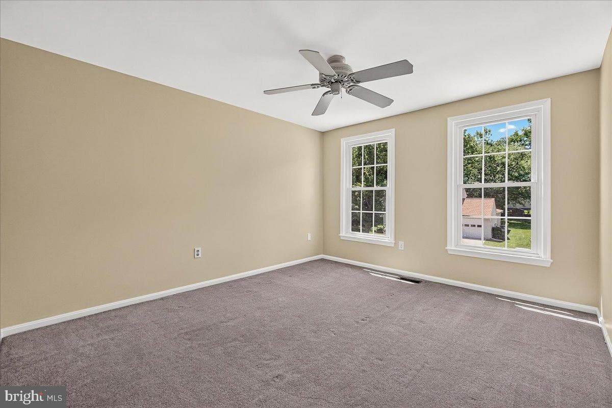 6630 Windsor Court photo 37