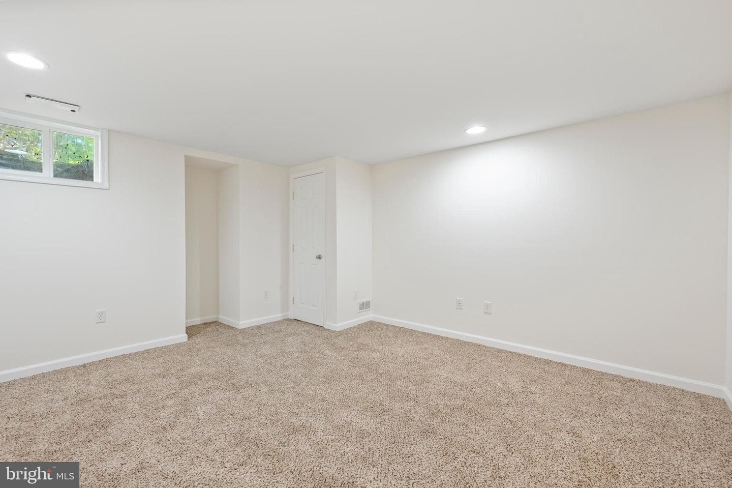 10325 Sixpence Circle photo 26