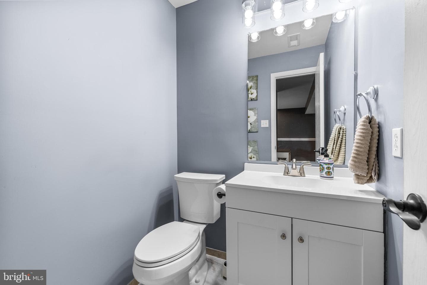 6055 Adcock Lane photo 18