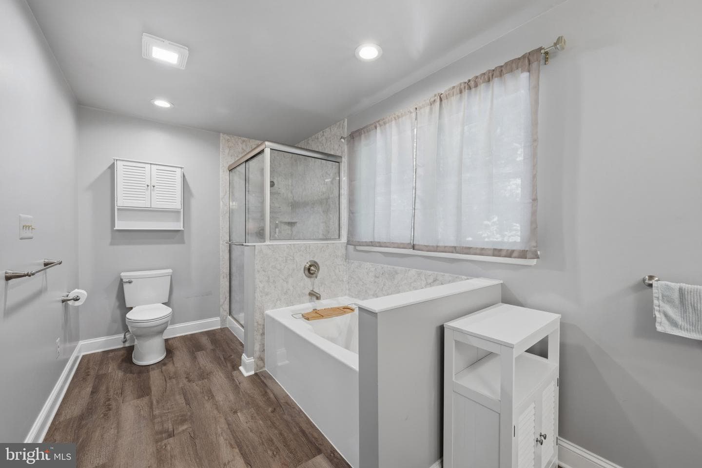 1258 Heritage Farms Court photo 35