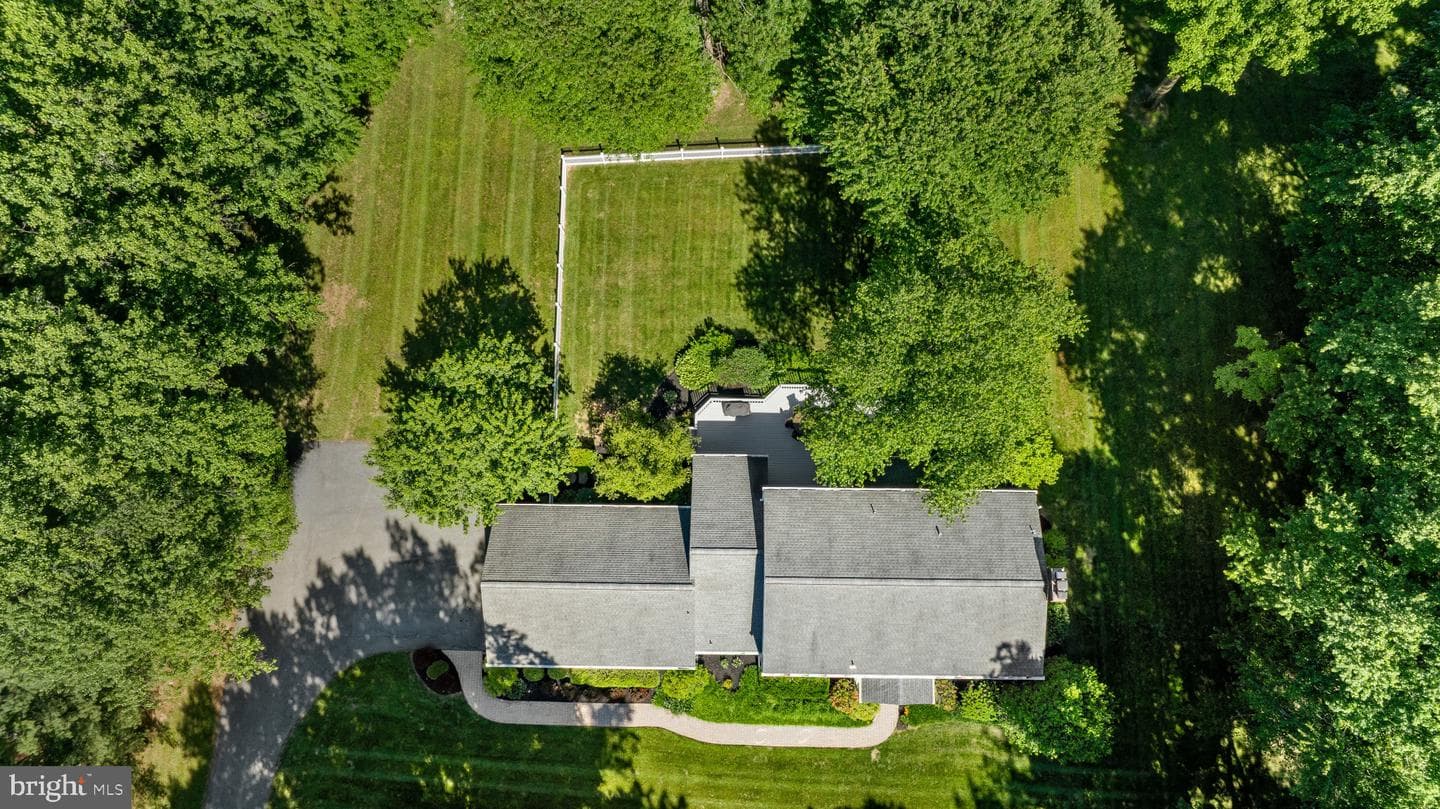 1258 Heritage Farms Court photo 47