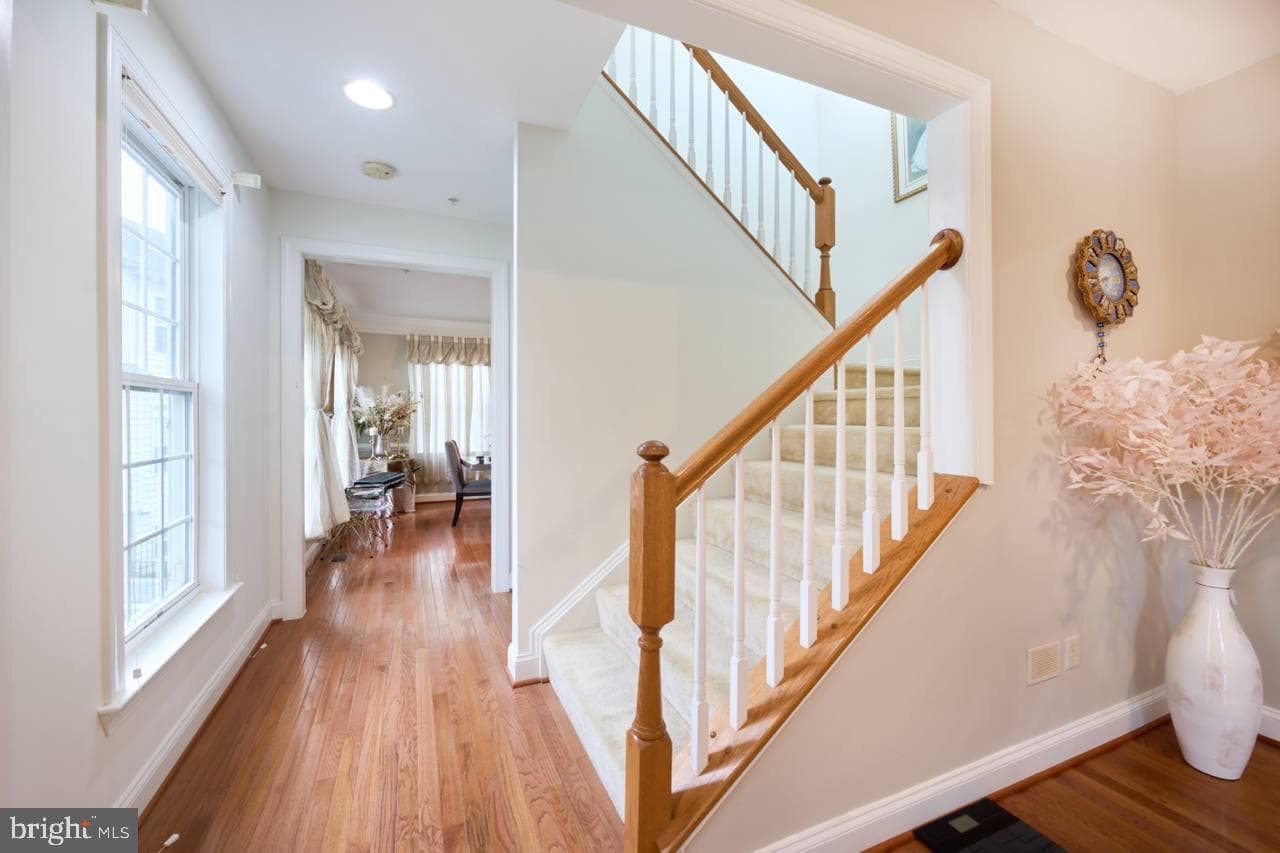 2605 Queensland Drive photo 24