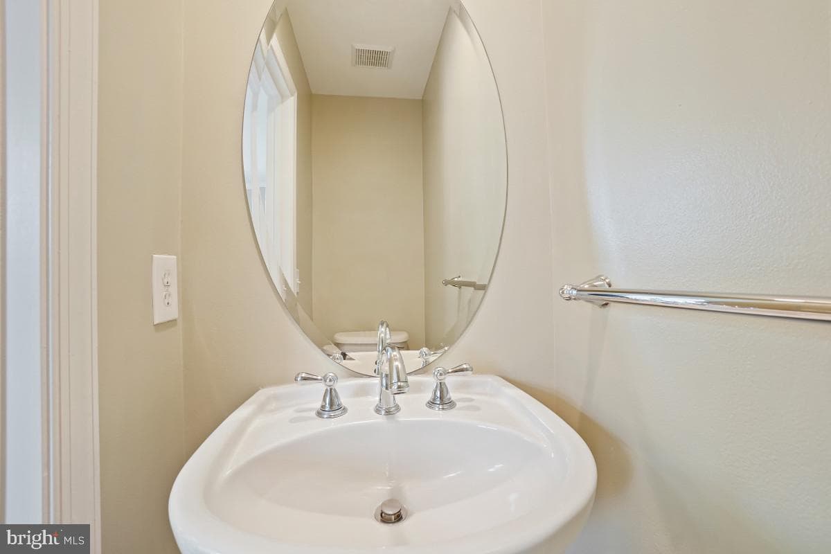 8910 Dawson Manor Drive photo 9