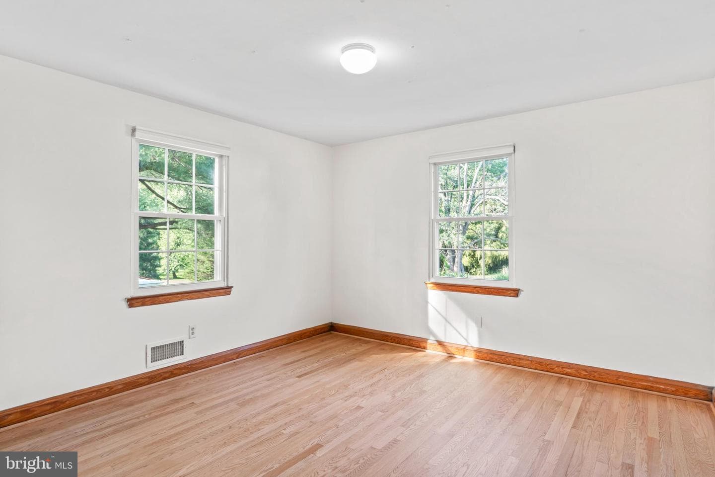 2311 Daniels Road photo 27