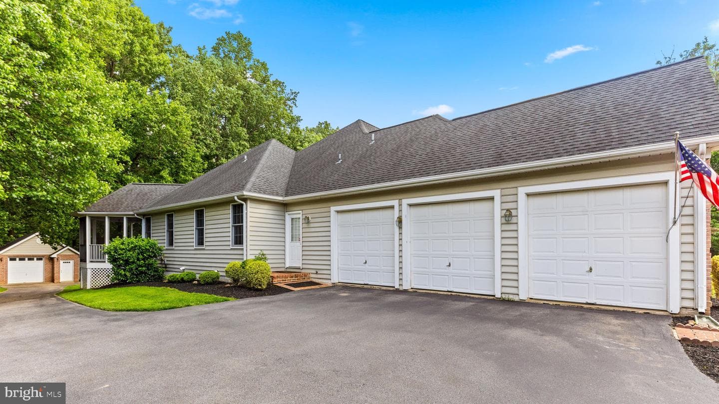 2926 Summer Hill Drive photo 13