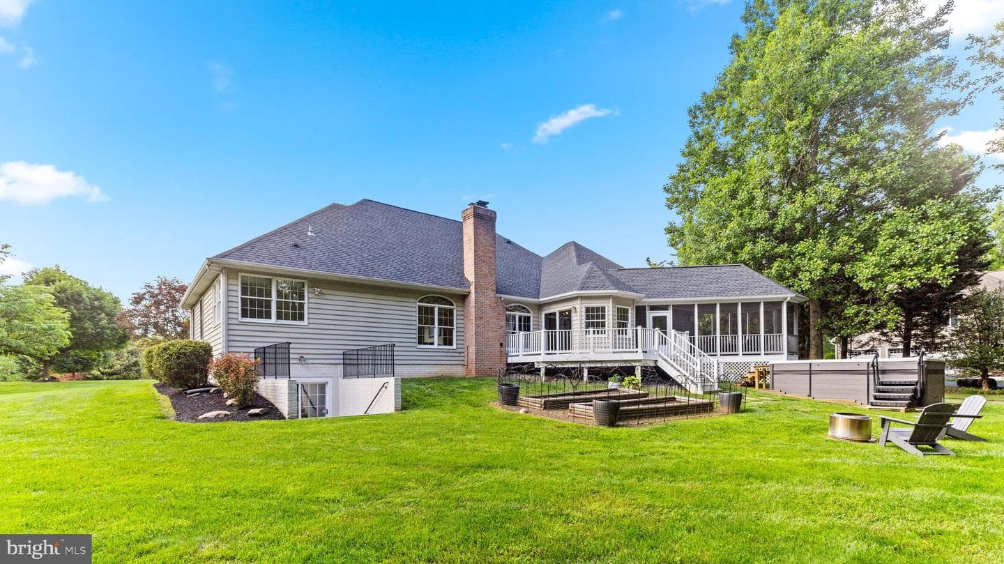 2926 Summer Hill Drive photo 16