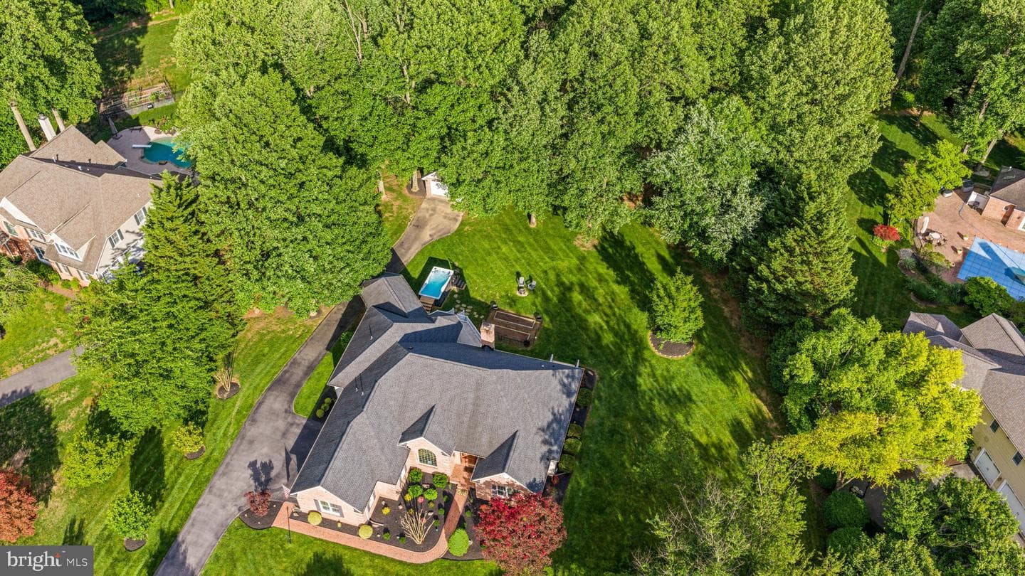 2926 Summer Hill Drive photo 26