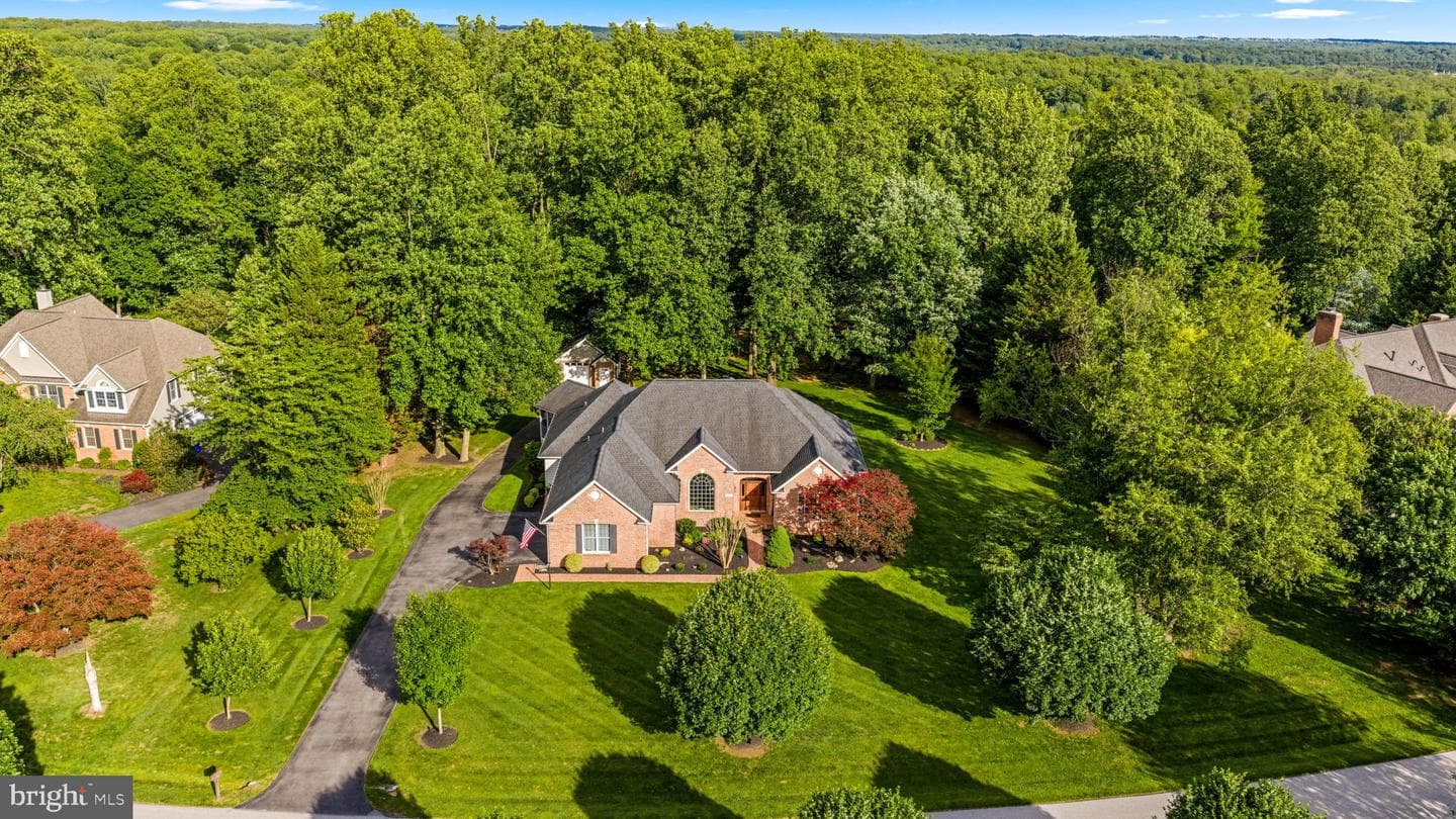 2926 Summer Hill Drive photo 3