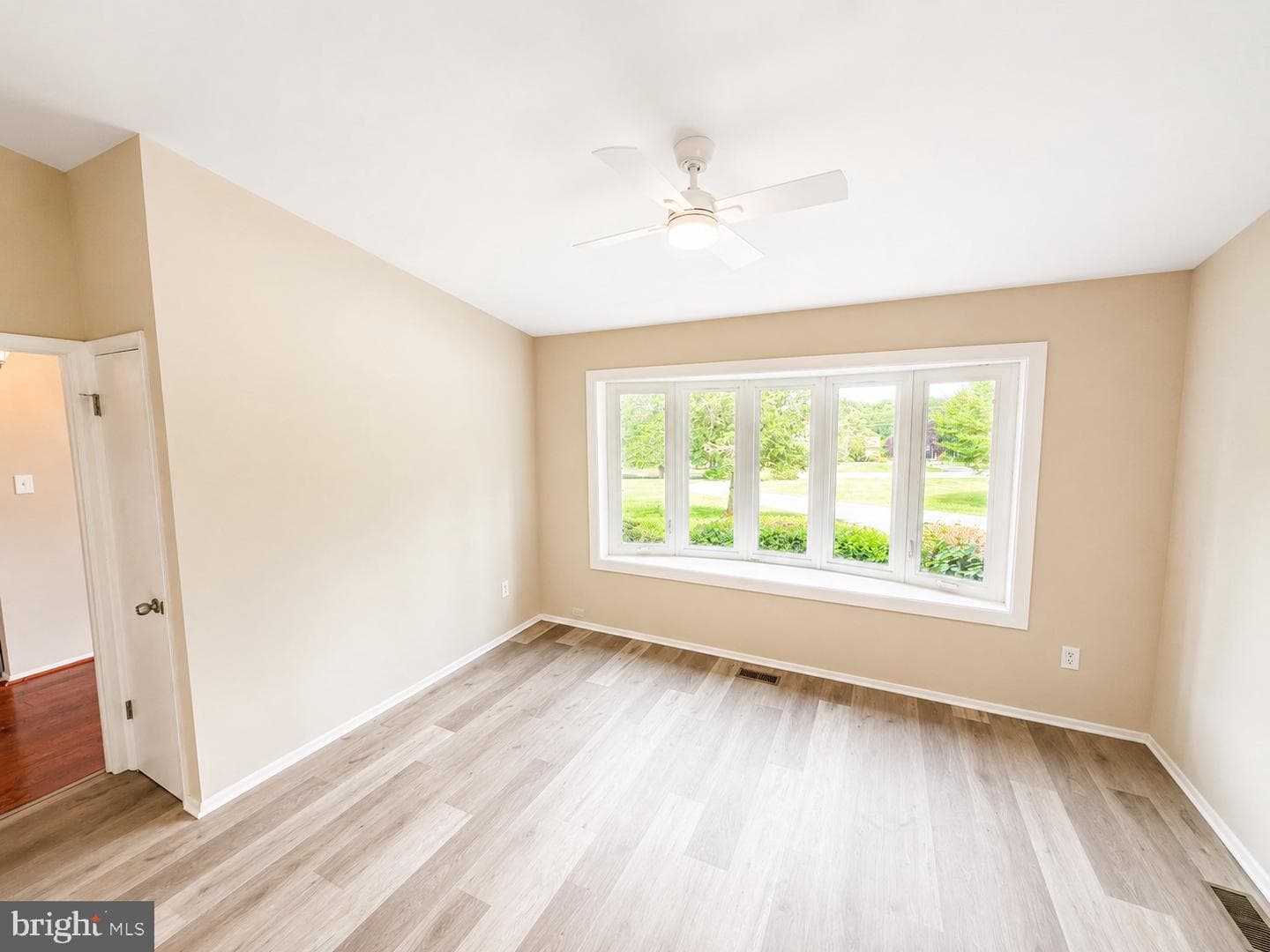11295 Old Hopkins Road photo 12