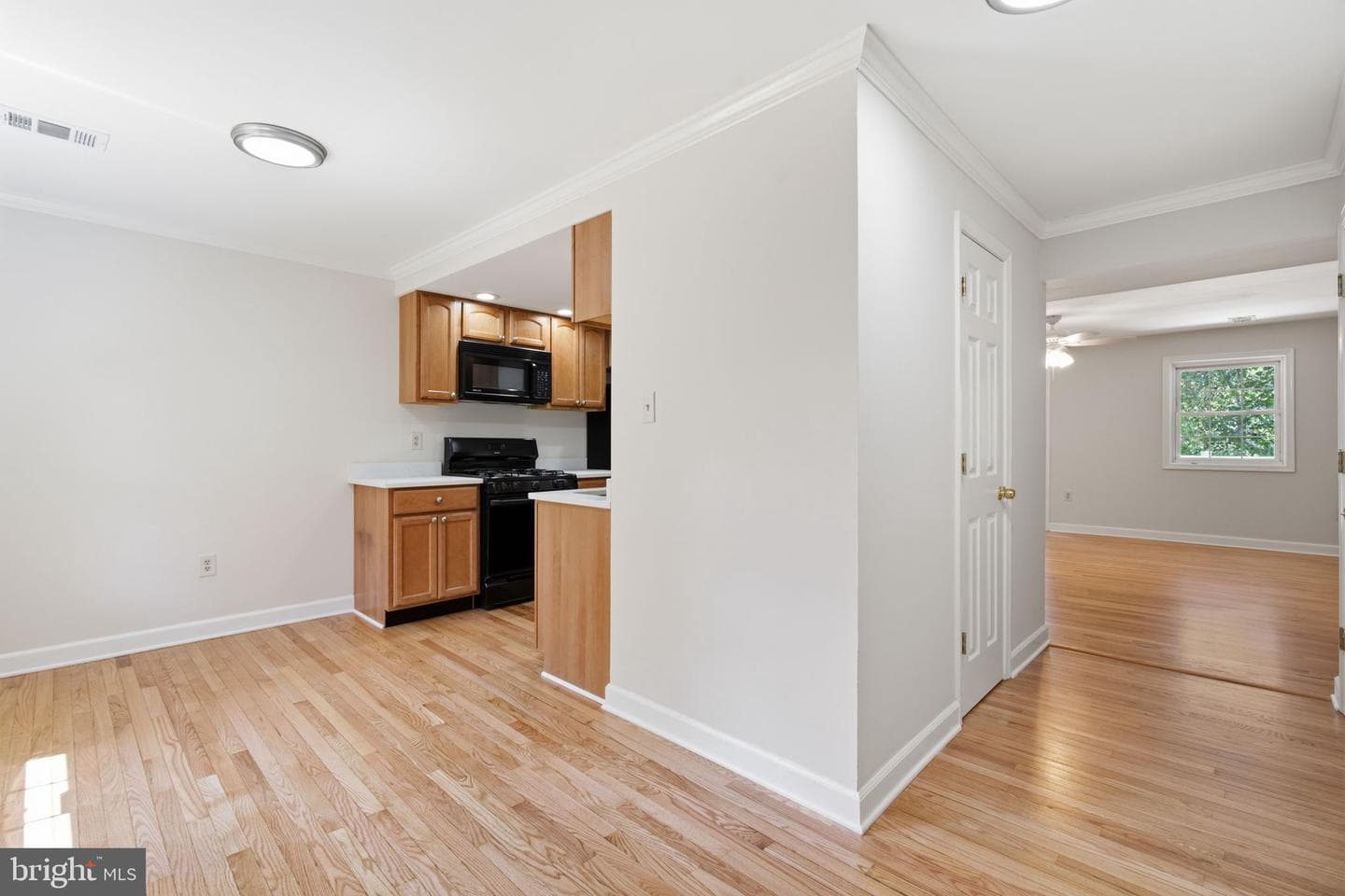 5828 Alderleaf Place photo 15