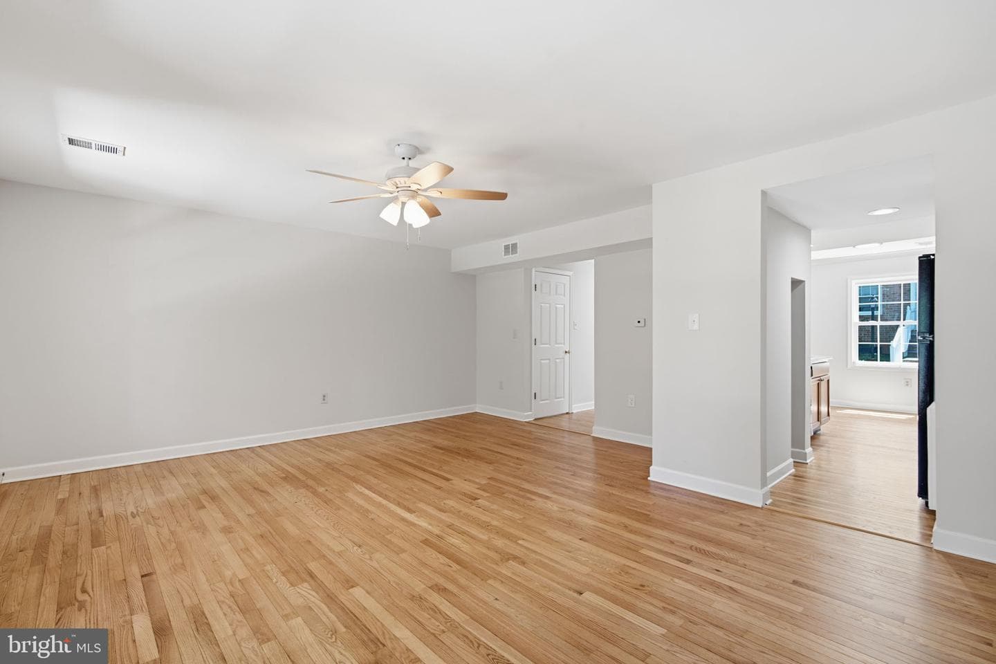 5828 Alderleaf Place photo 6