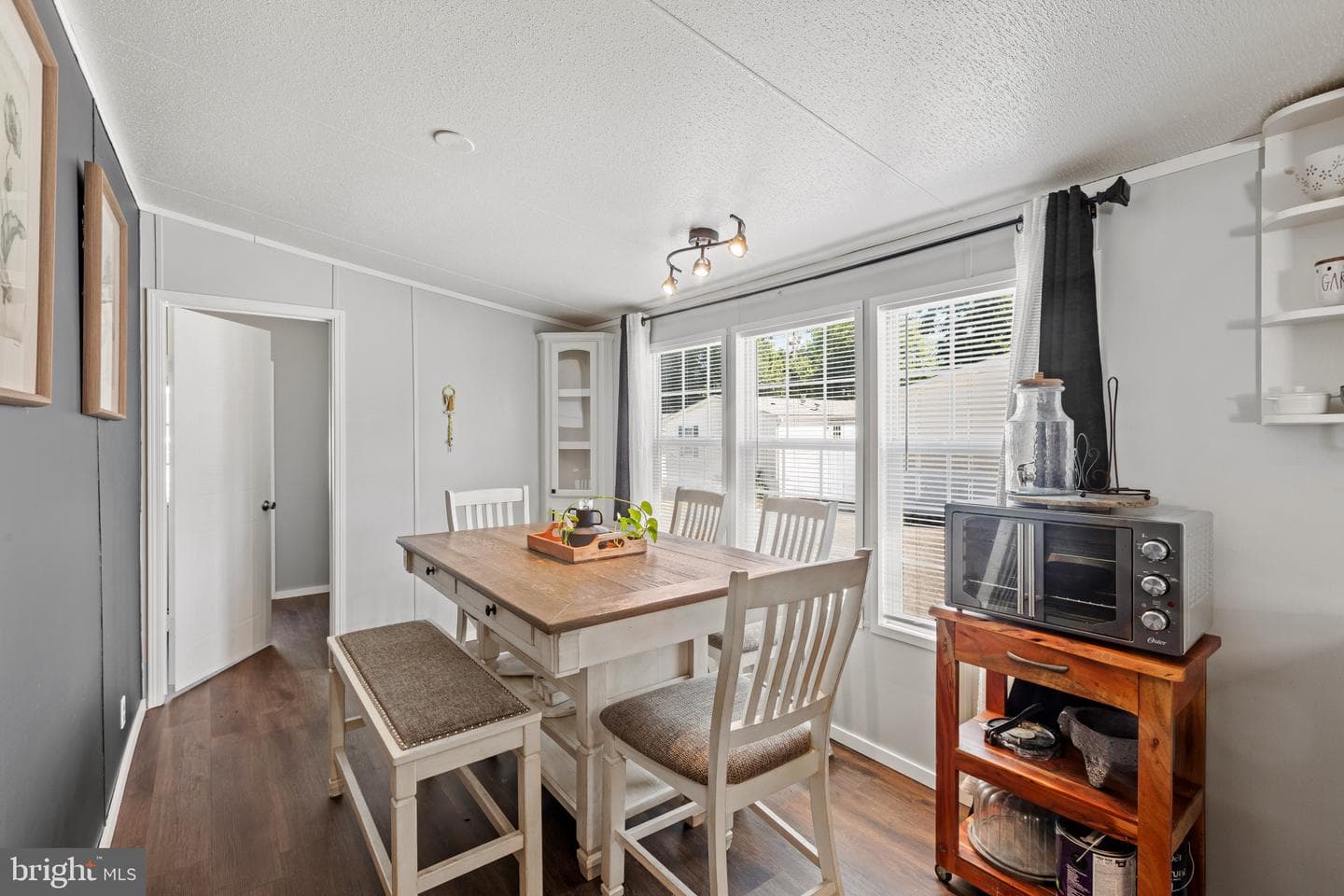 43 Midway Avenue photo 18
