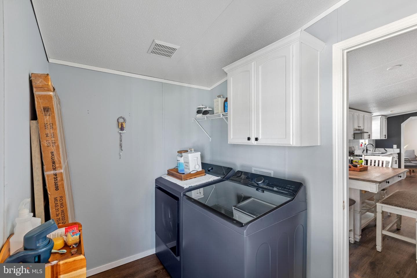 43 Midway Avenue photo 21