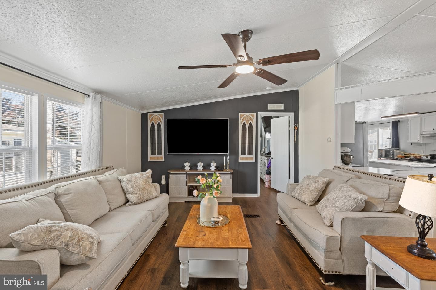 43 Midway Avenue photo 3