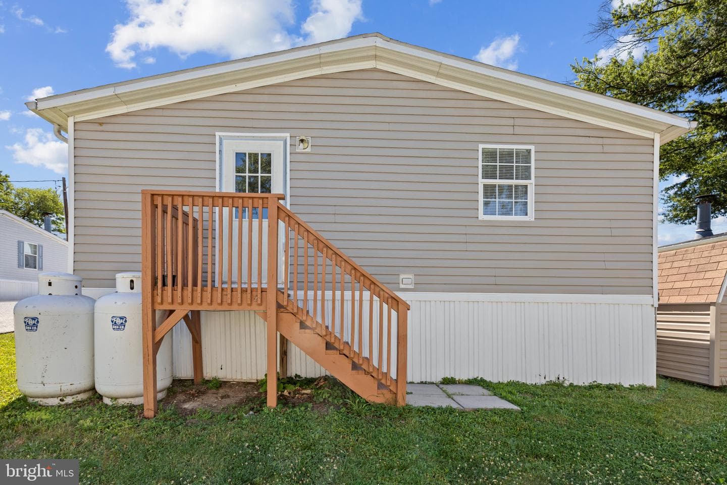 43 Midway Avenue photo 41