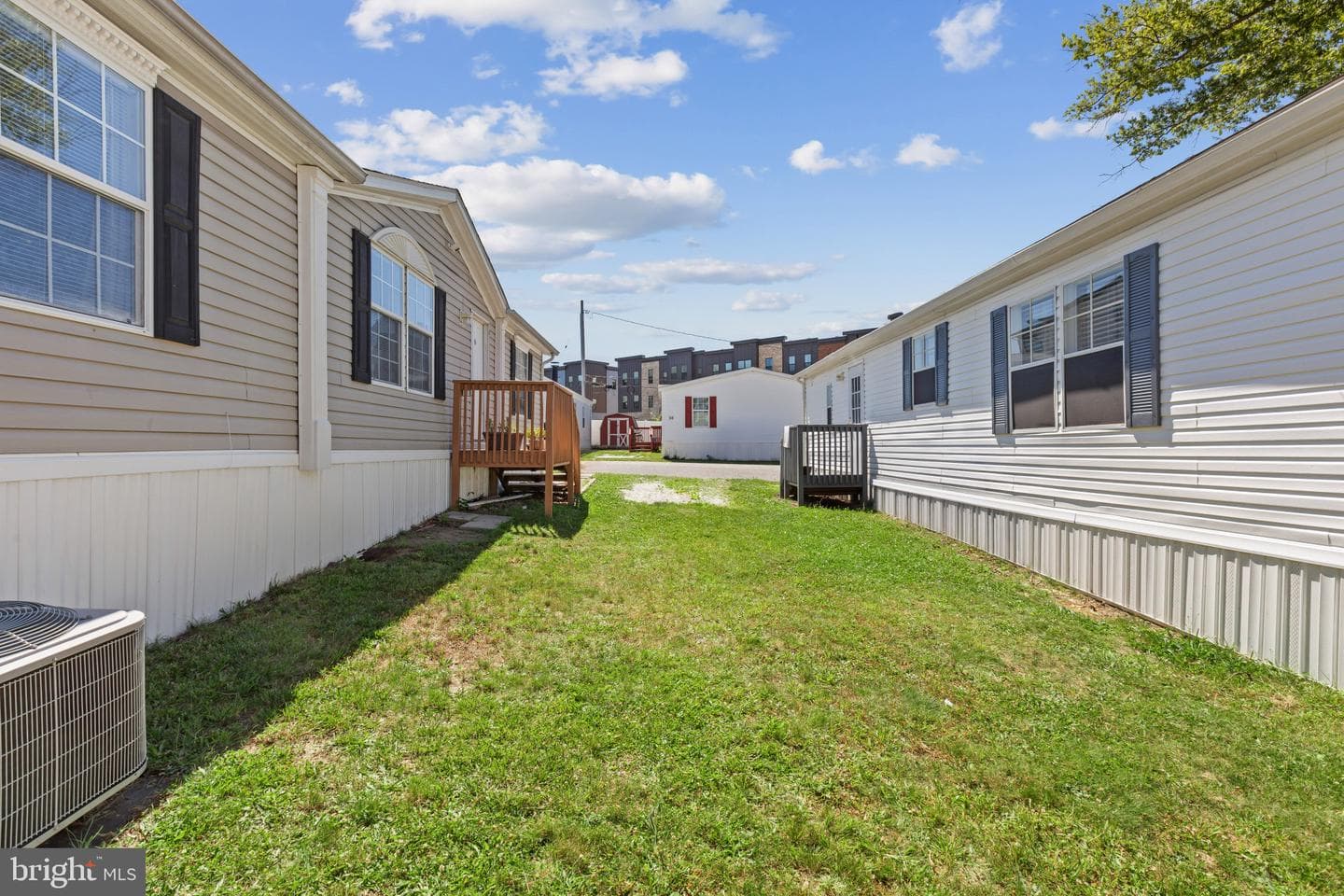 43 Midway Avenue photo 47
