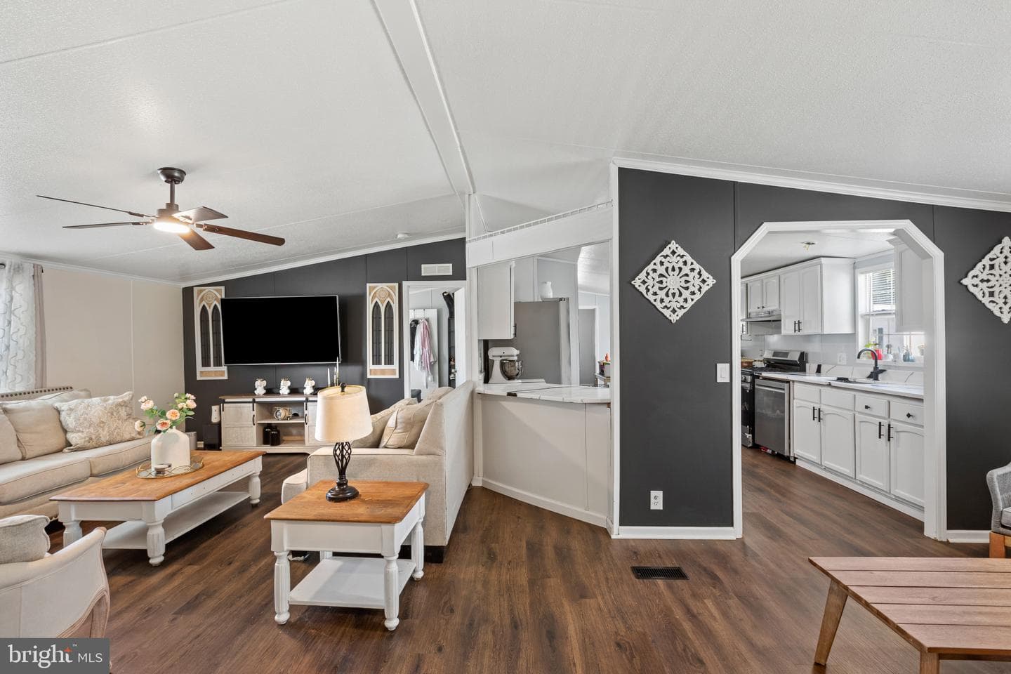43 Midway Avenue photo 8