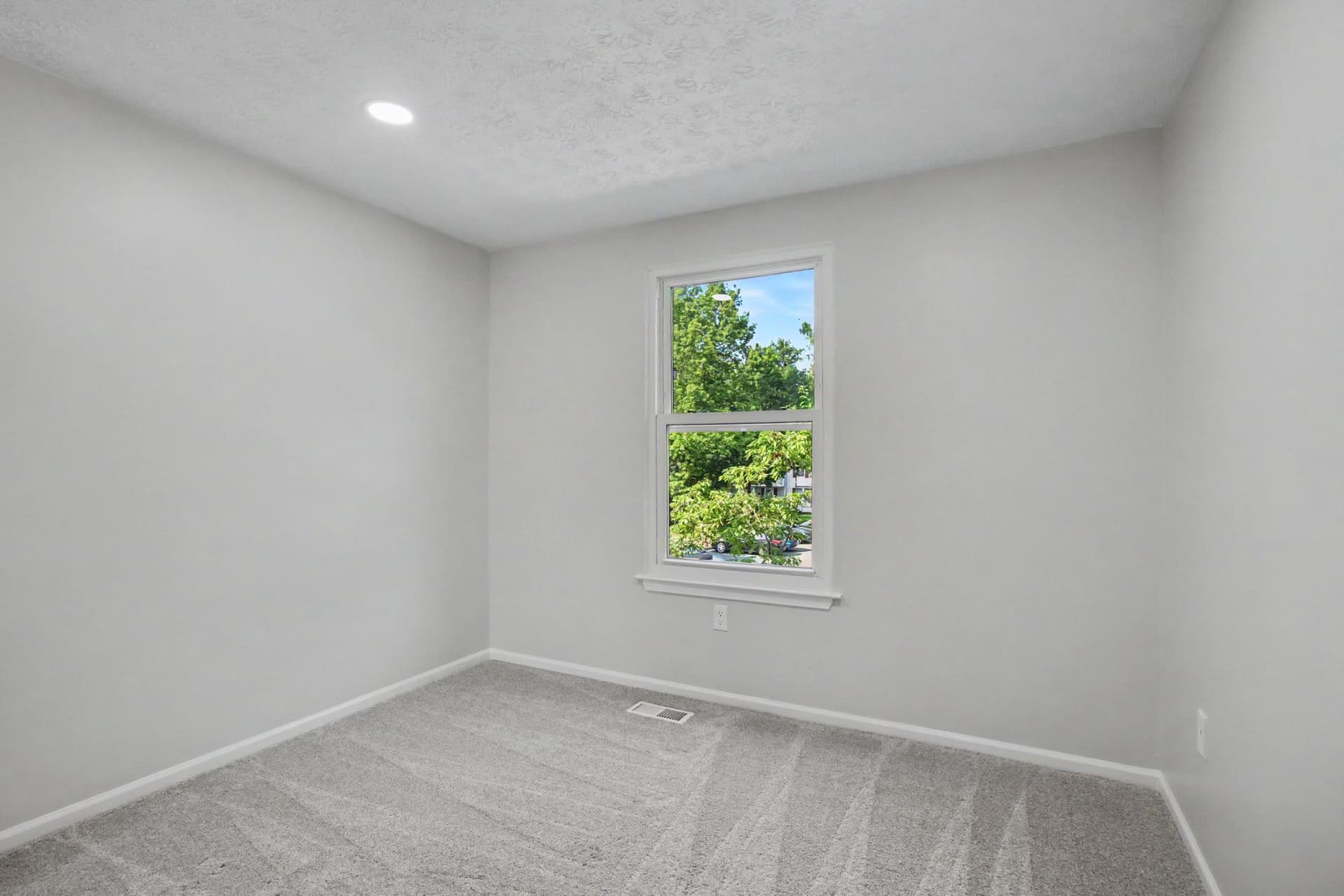 6718 Quiet Hours E photo 7