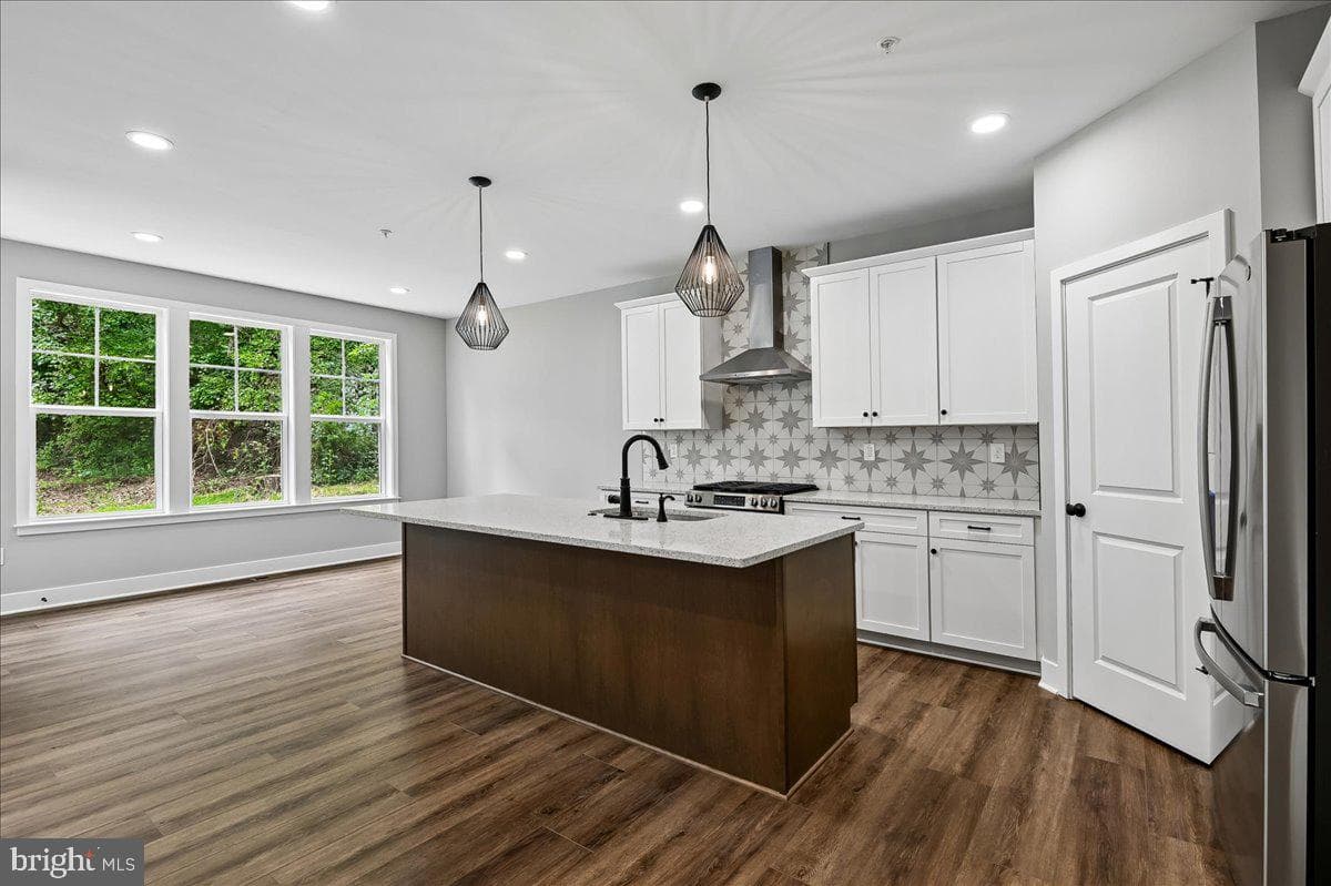 9312 Madison Avenue photo 4