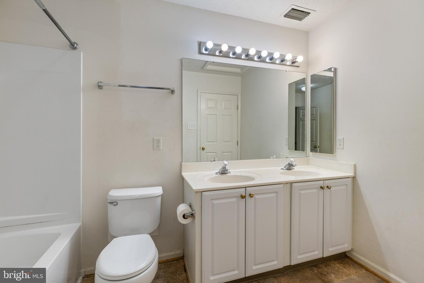 8813 Evermore Court photo 24
