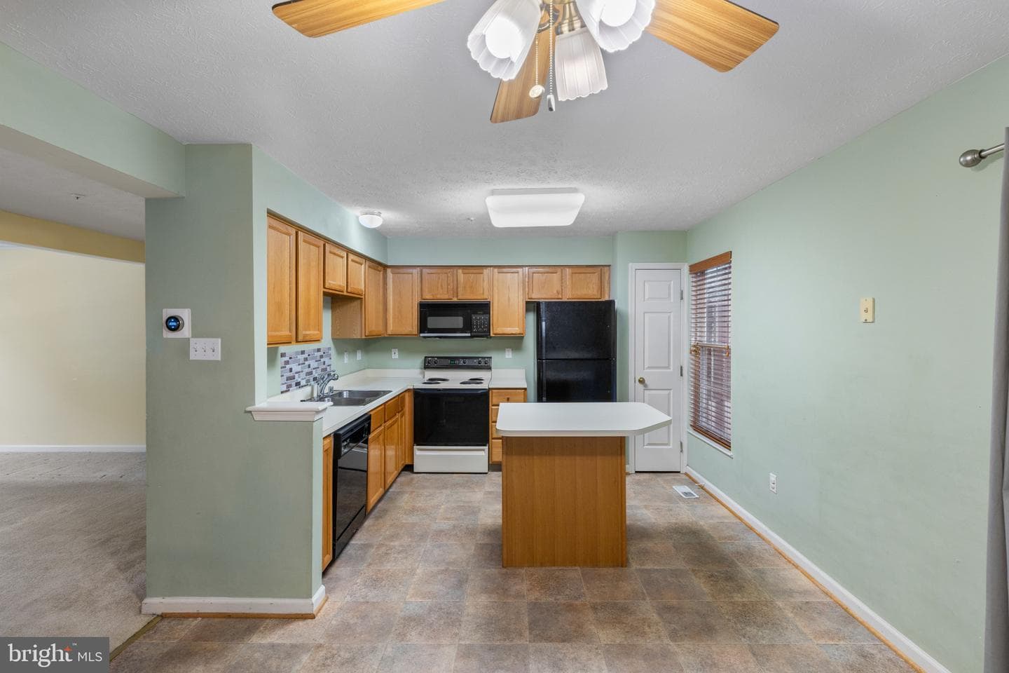 8813 Evermore Court photo 9