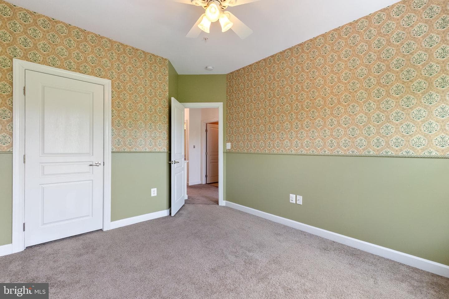 7734 Water St photo 15