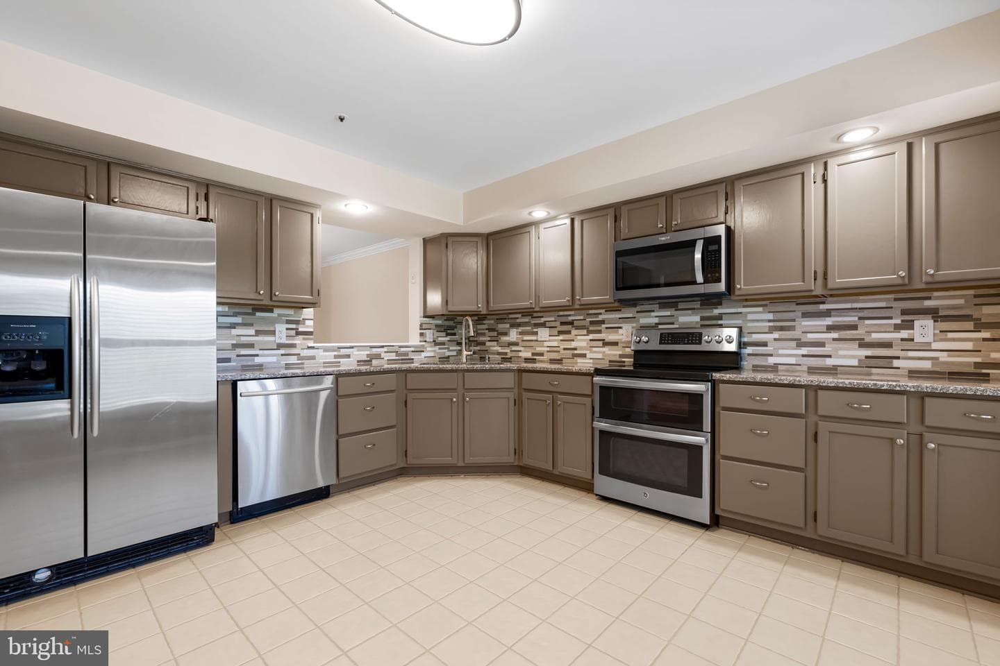8747 Birkenhead Court NE photo 4