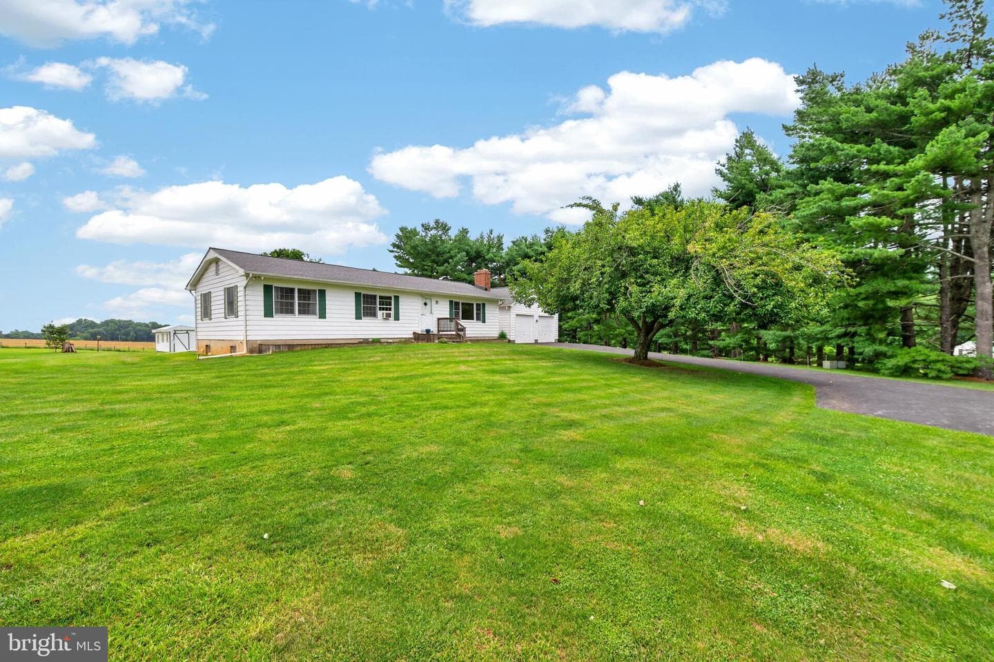 13835 Howard Road, Dayton