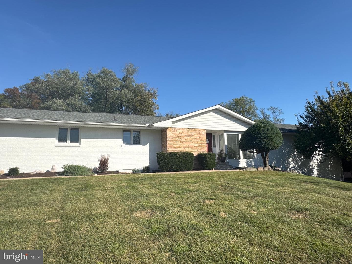 4037 Crescent Road photo 1