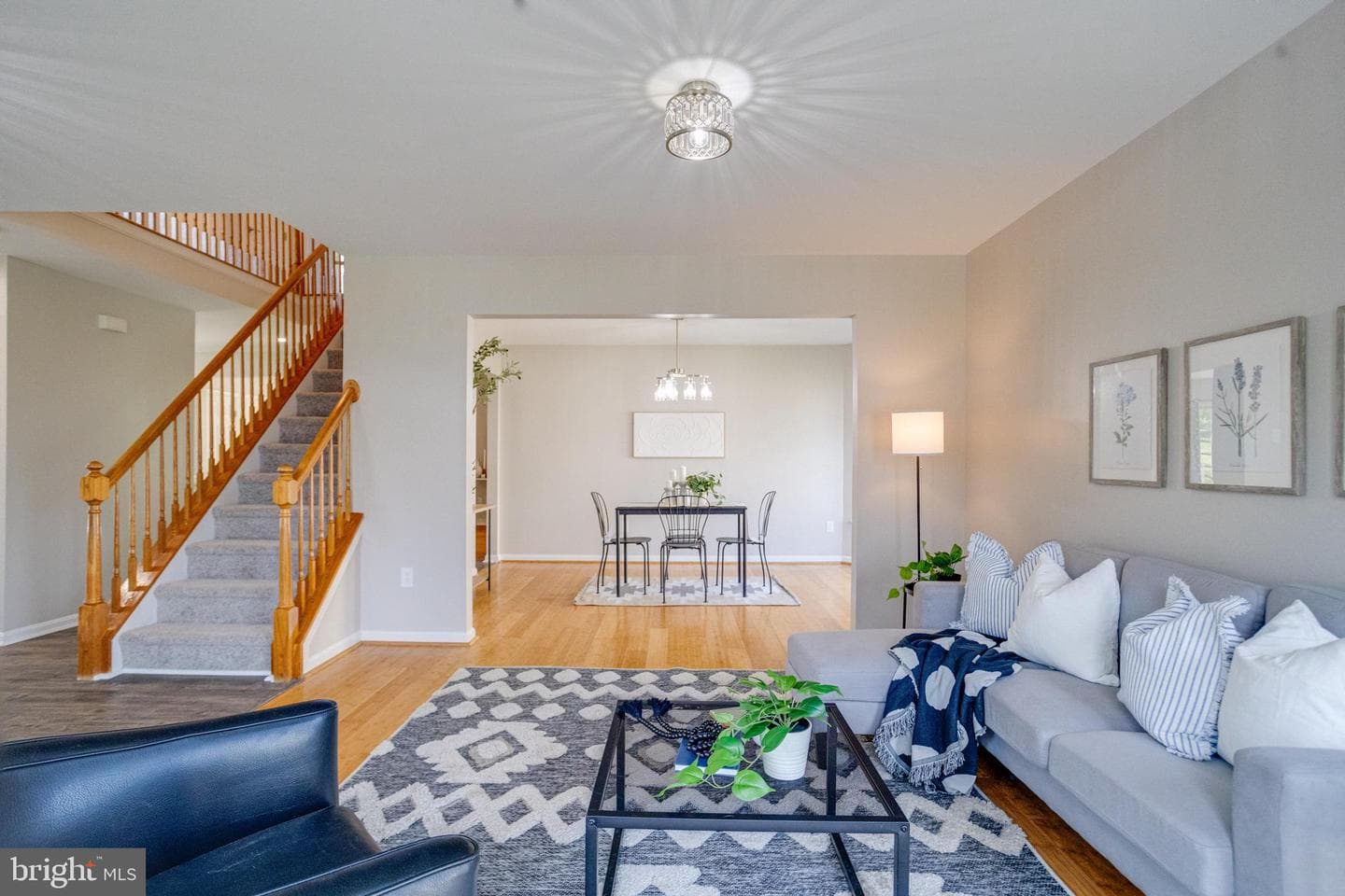 9474 Ridgeview Drive photo 8
