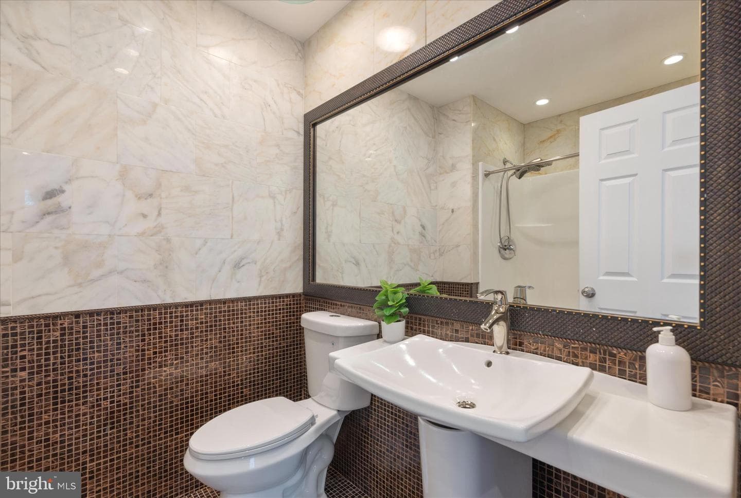 8414 Oak Bush Terrace photo 16