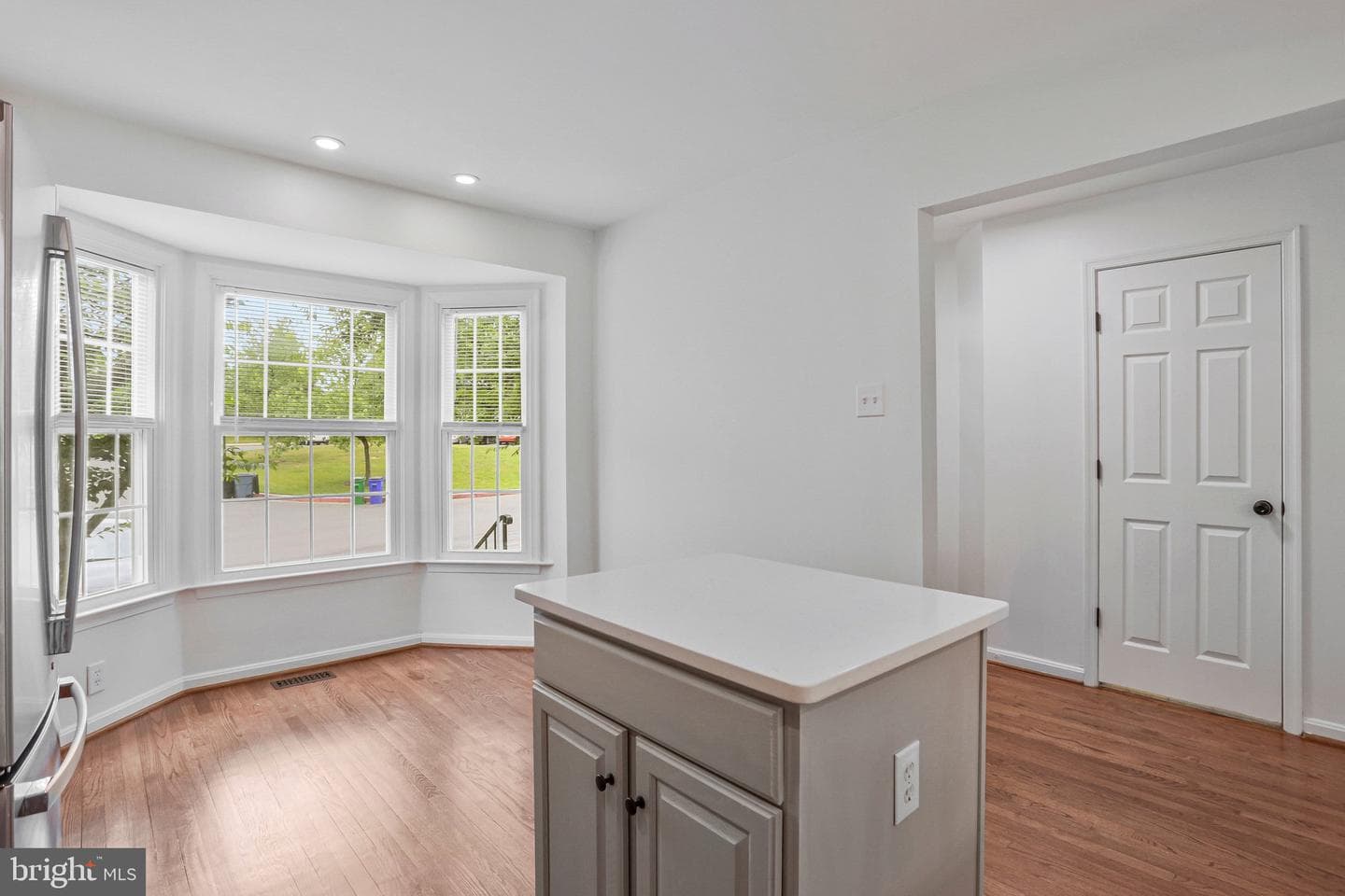 6325 Hampton Place photo 8