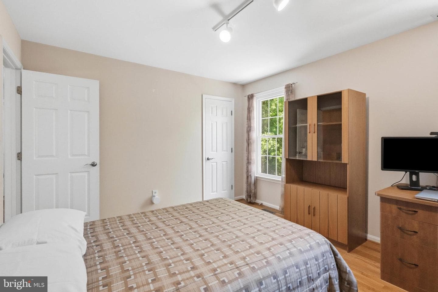 2704 Glenwood Court photo 28