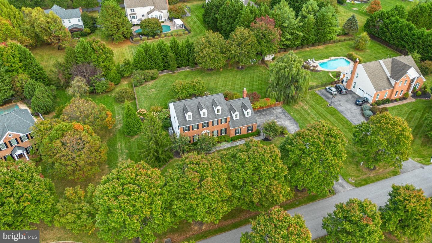 7108 Carlisle Ct, Clarksville