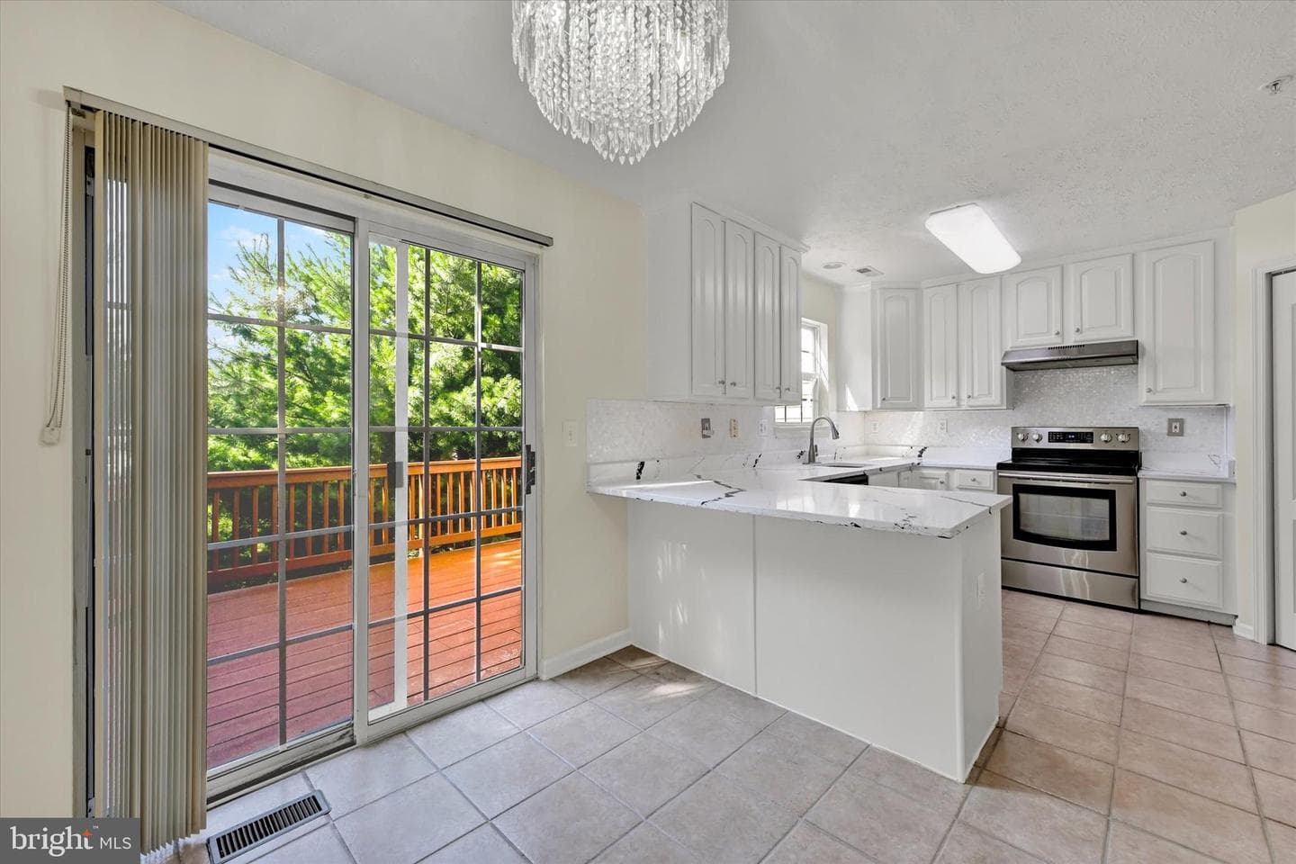 3325 Hollow Court photo 10