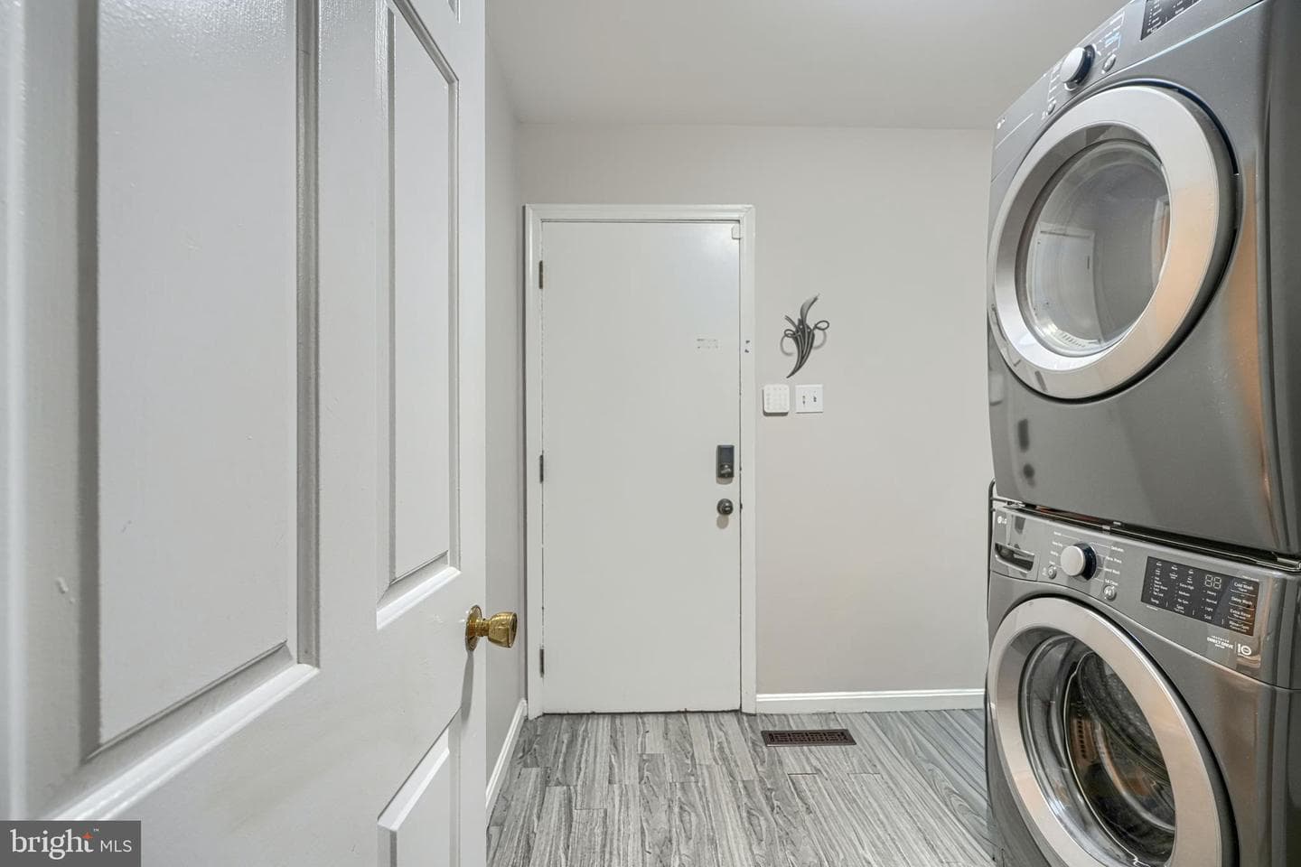 10048 Century Drive photo 17