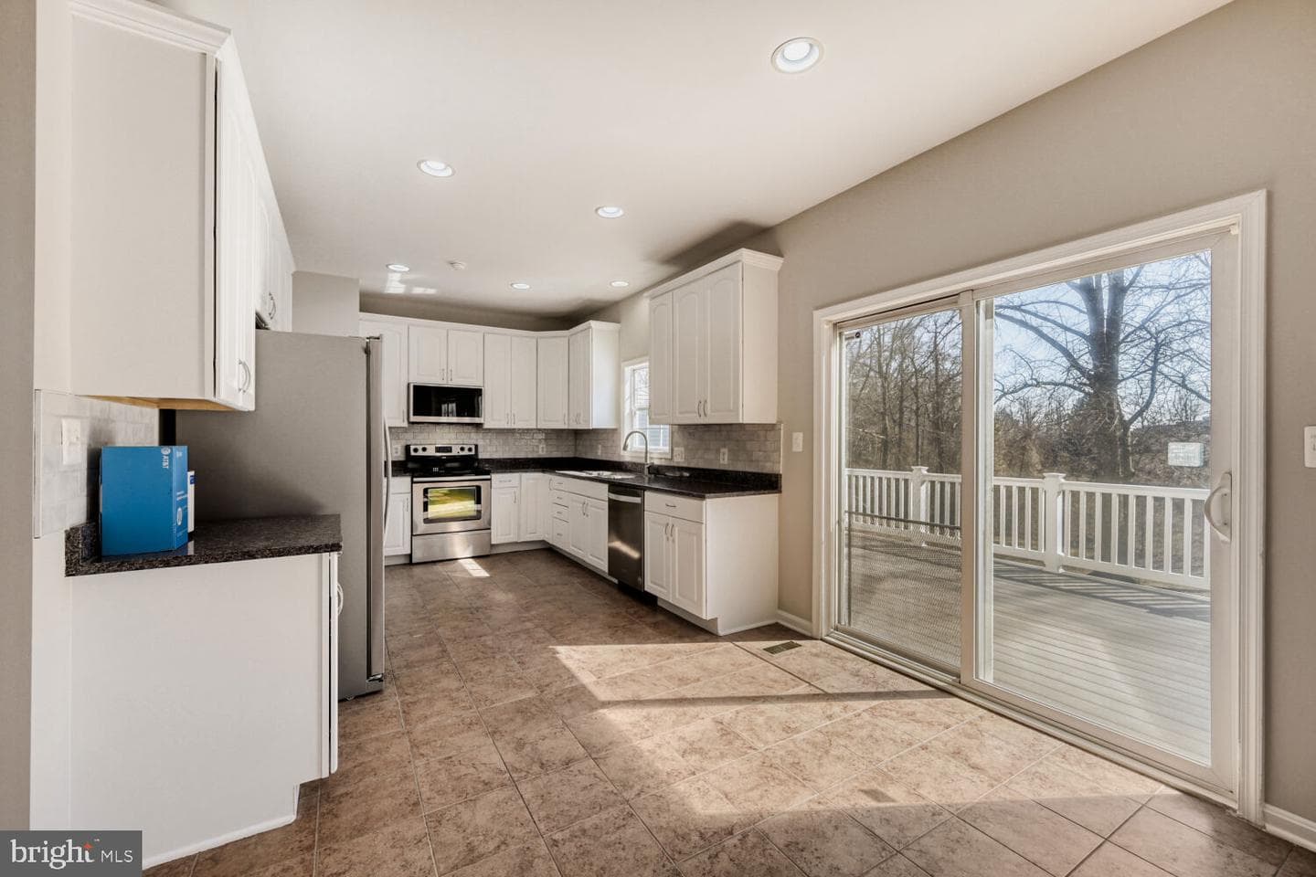 8375 Mitzy Lane photo 10