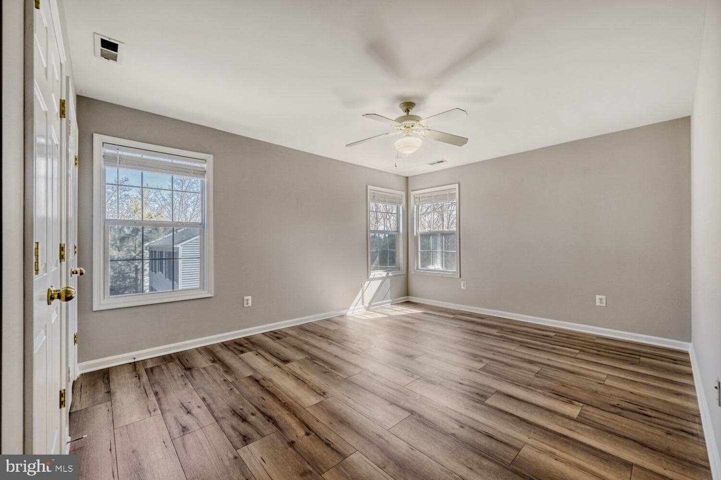 8375 Mitzy Lane photo 19